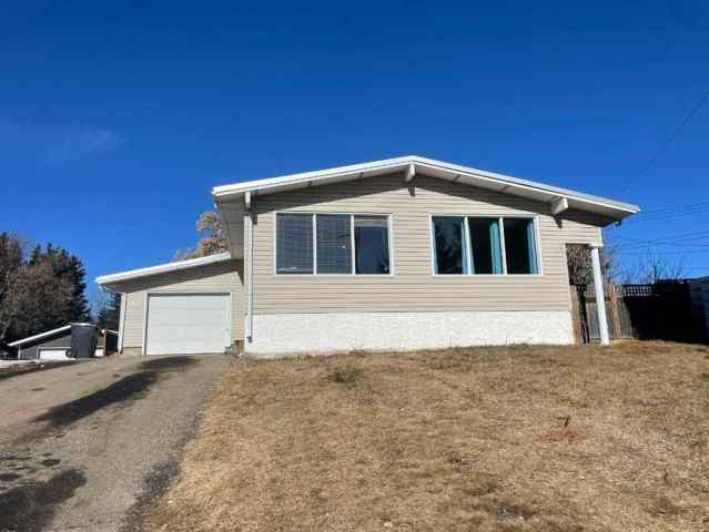 Elk Point real estate 5134 56A Avenue  in Elk Point Elk Point