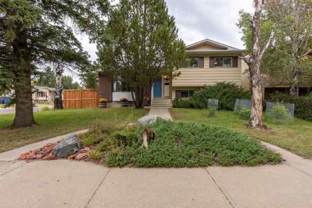 Varsity Village real estate 51 Temple Boulevard W in Varsity Village Lethbridge