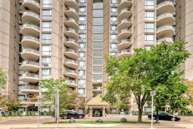 Eau Claire real estate 801, 804 3 Avenue SW in Eau Claire Calgary