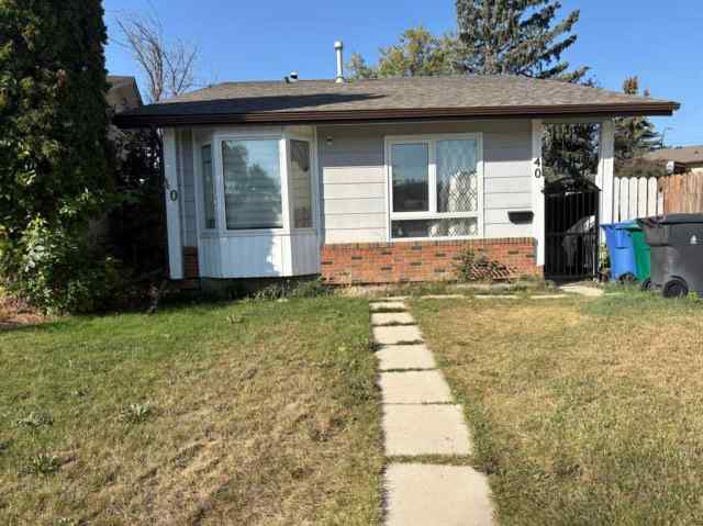 Indian Battle Heights real estate 40 Cayuga Crescent W in Indian Battle Heights Lethbridge