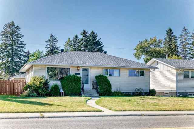 Forest Lawn real estate 2017 44 Street SE in Forest Lawn Calgary