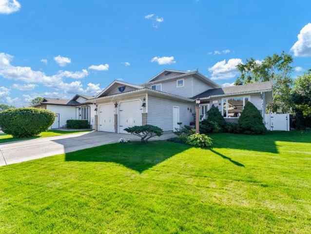 Crestwood-Norwood real estate 1630 31 Street SE in Crestwood-Norwood Medicine Hat