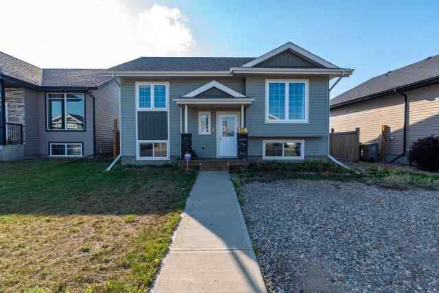 Larsen Grove real estate 3806 41 Avenue  in Larsen Grove Lloydminster