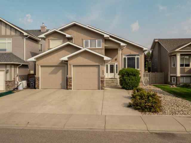 Southgate real estate 605 Couleecreek Place S in Southgate Lethbridge