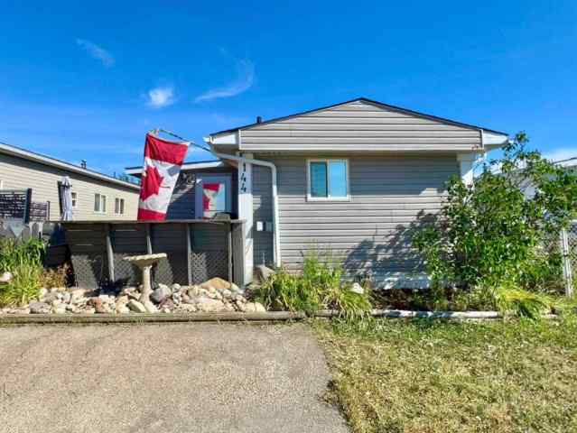 MH - Trumpeter Village real estate 144, 10615 88 Street  in MH - Trumpeter Village Grande Prairie