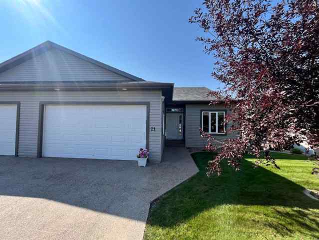 NONE real estate 21 Fairway Village   in NONE Taber