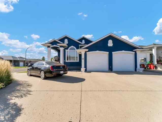 Southview-Park Meadows real estate 2 Vintage Meadows Court SE in Southview-Park Meadows Medicine Hat