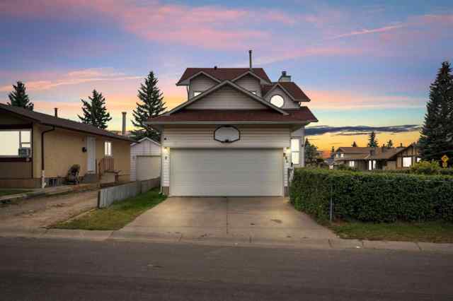 Falconridge real estate 4 Fallingworth Bay NE in Falconridge Calgary