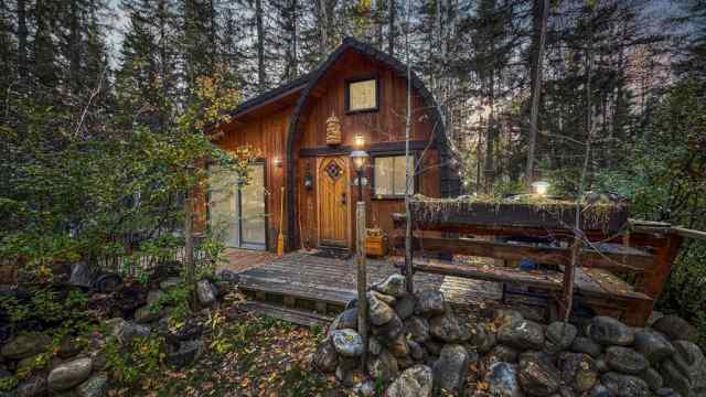  T0M1X0 Rural Mountain View County