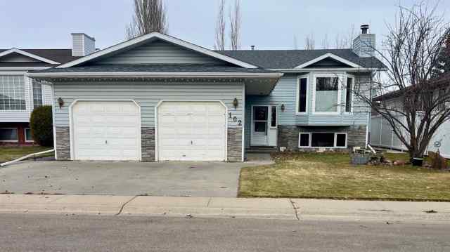 Just listed Hanna homes for sale new 102 Stephens Cres   in Hanna Hanna