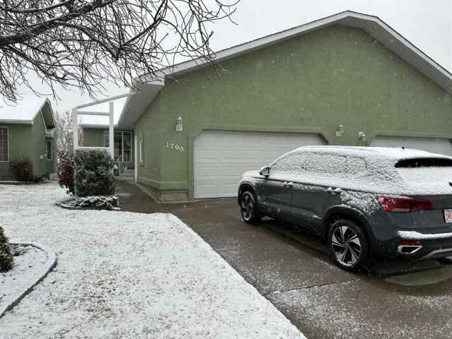 Just listed NONE homes for sale new 1705 17 Street  in NONE Didsbury