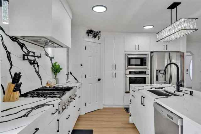 Just listed Lakeview Landing homes for sale new 135 West Lakeview Passage  in Lakeview Landing Chestermere