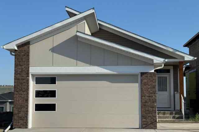 Just listed Rivercrest homes for sale new 554 Rivercrest View  in Rivercrest Cochrane