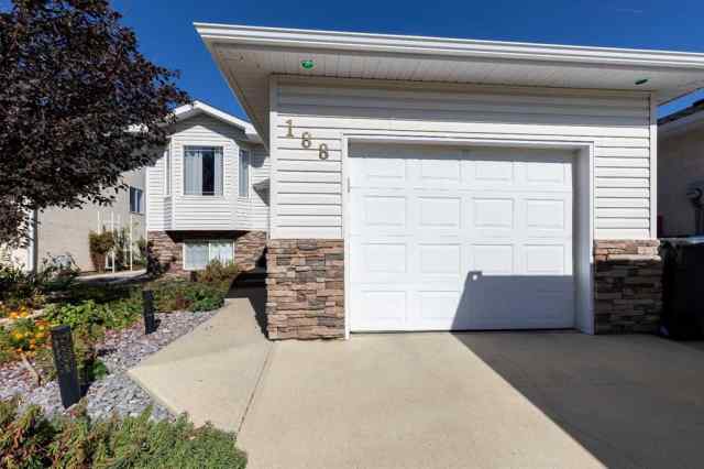 Just listed Uplands homes for sale new 188 Cougar Way N in Uplands Lethbridge