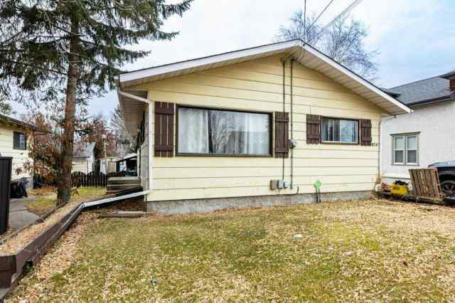 Just listed NONE homes for sale new 4804 Broadway Avenue  in NONE Blackfalds