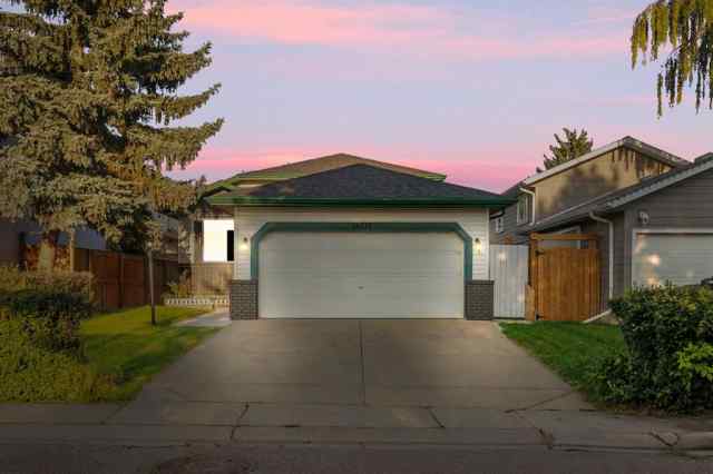 Just listed Shawnessy homes for sale new 16218 Shawbrooke Road SW in Shawnessy Calgary